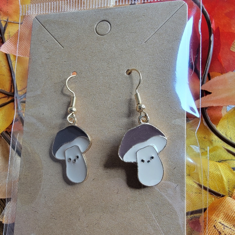 🍁8 Final!! Mushroom Shaped Earrings